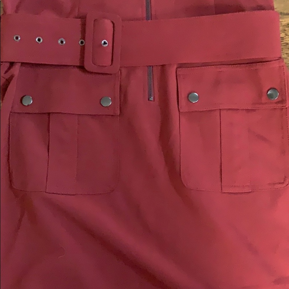 Red/maroon collared dress with zipper - Picture 2 of 3